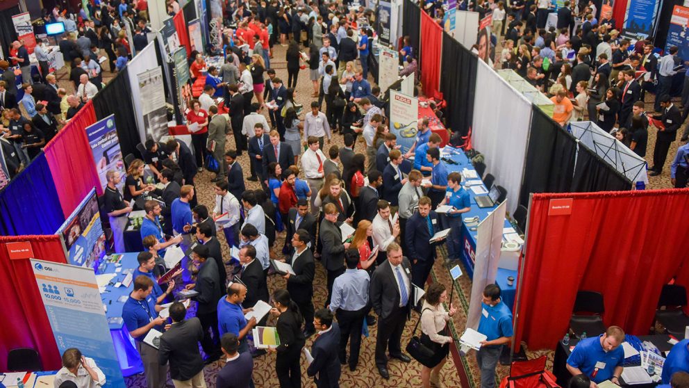 Image of crowd at Engineering Career Fair