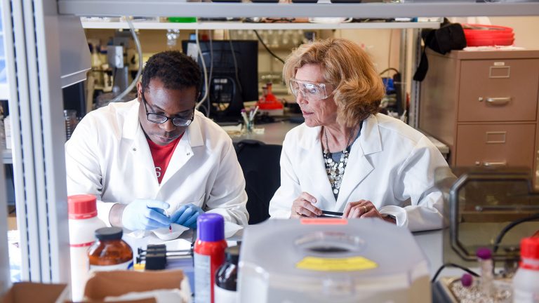 Dr. Ligler with another researcher in her lab.