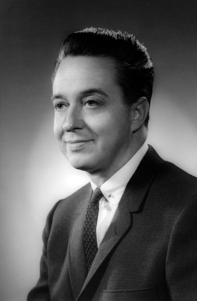 Black and white portrait photo of Dr. Robert W. Truitt.