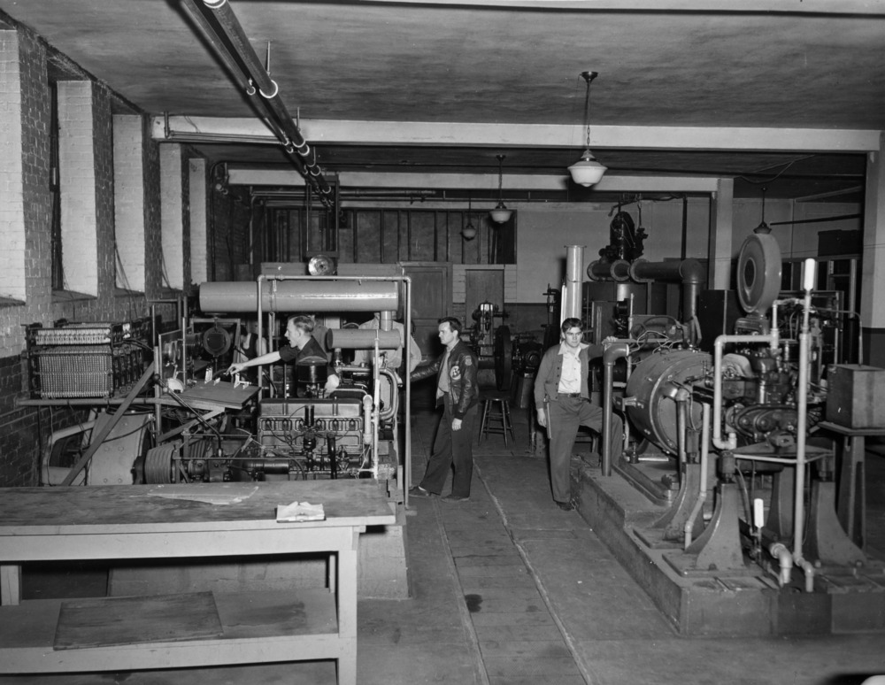 Black and white photo of an early MAE lab, circa 1940s/1950s.